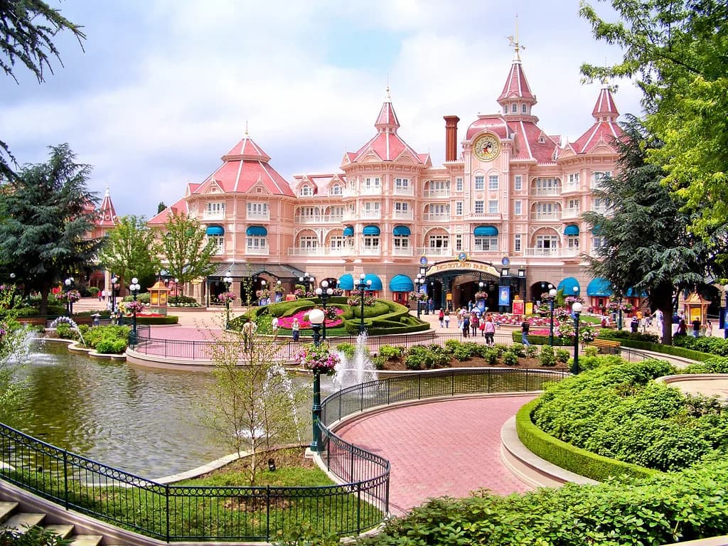 Disneyland Paris Accessibility: Passes & Wheelchair Guide