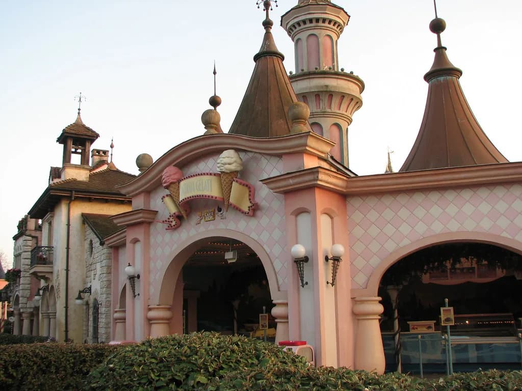 Disneyland Paris Food Guide: Where to Eat and Decide