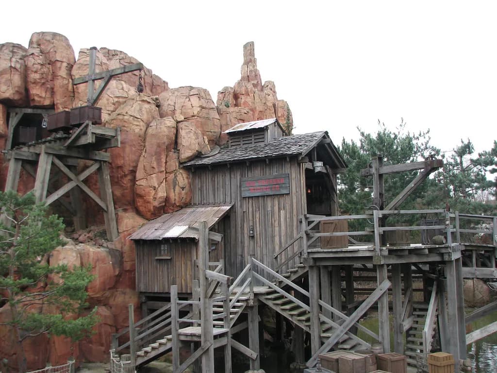 Disneyland Paris Rides: Every Ride by Land and Thrill Level