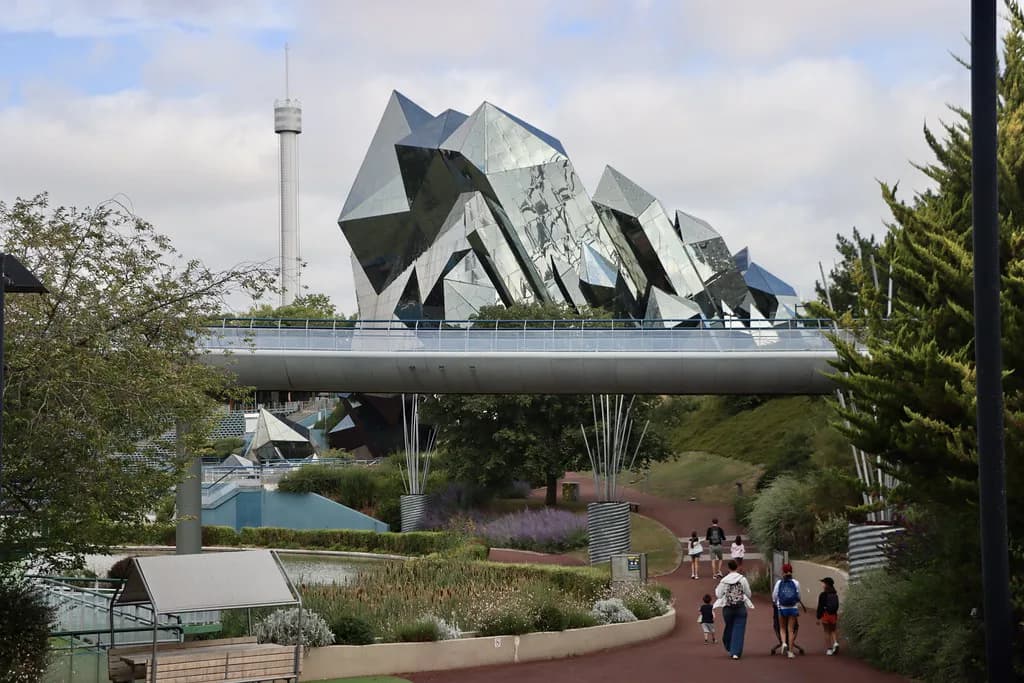 Futuroscope Guide: Rides, Tickets and Planning Your Visit