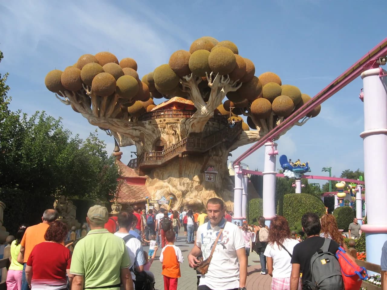 Gardaland Food Guide: Restaurants, Snacks and Picnic Rules