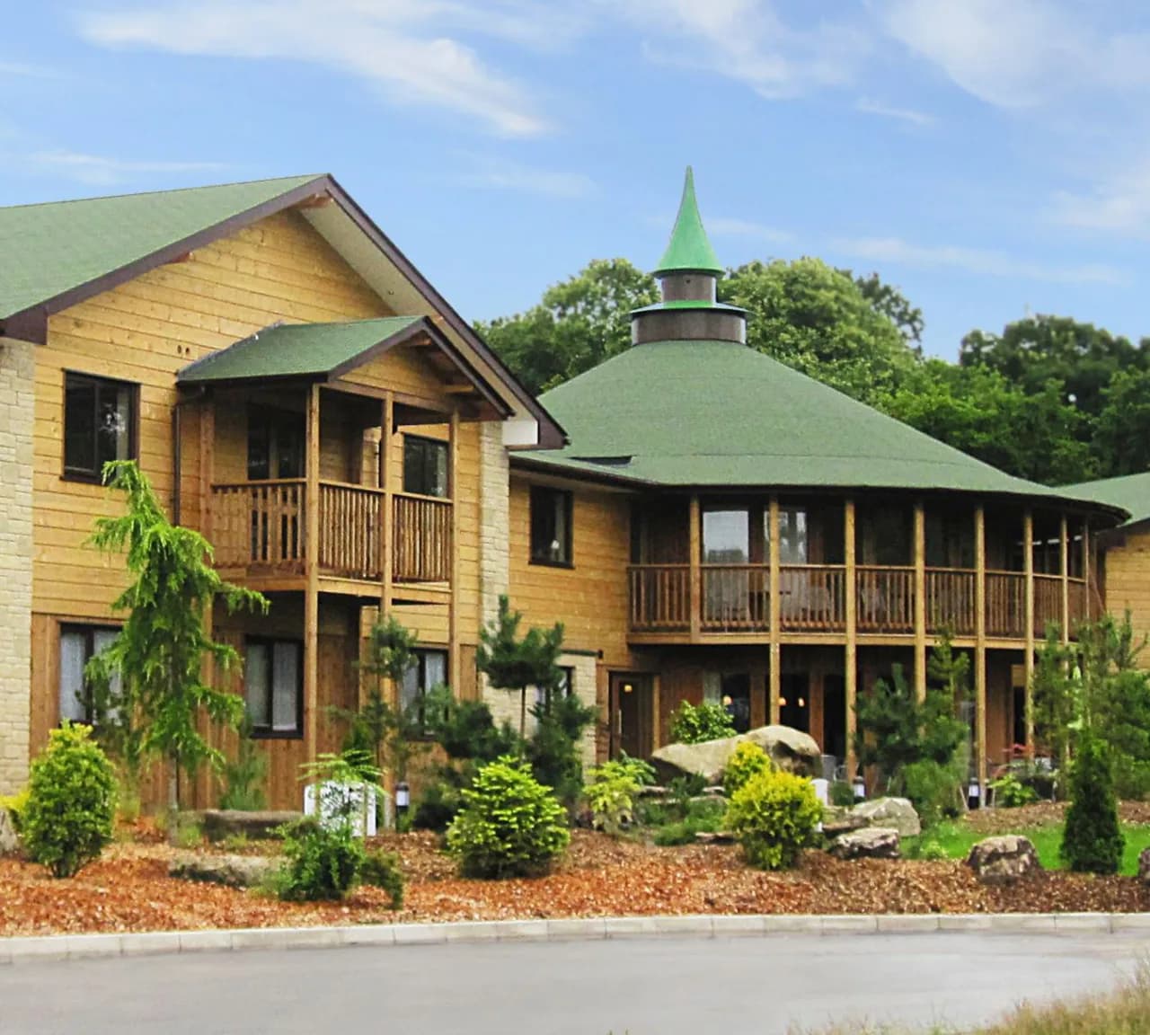 Gulliver's World Hotels: Which On-Site Stay to Book