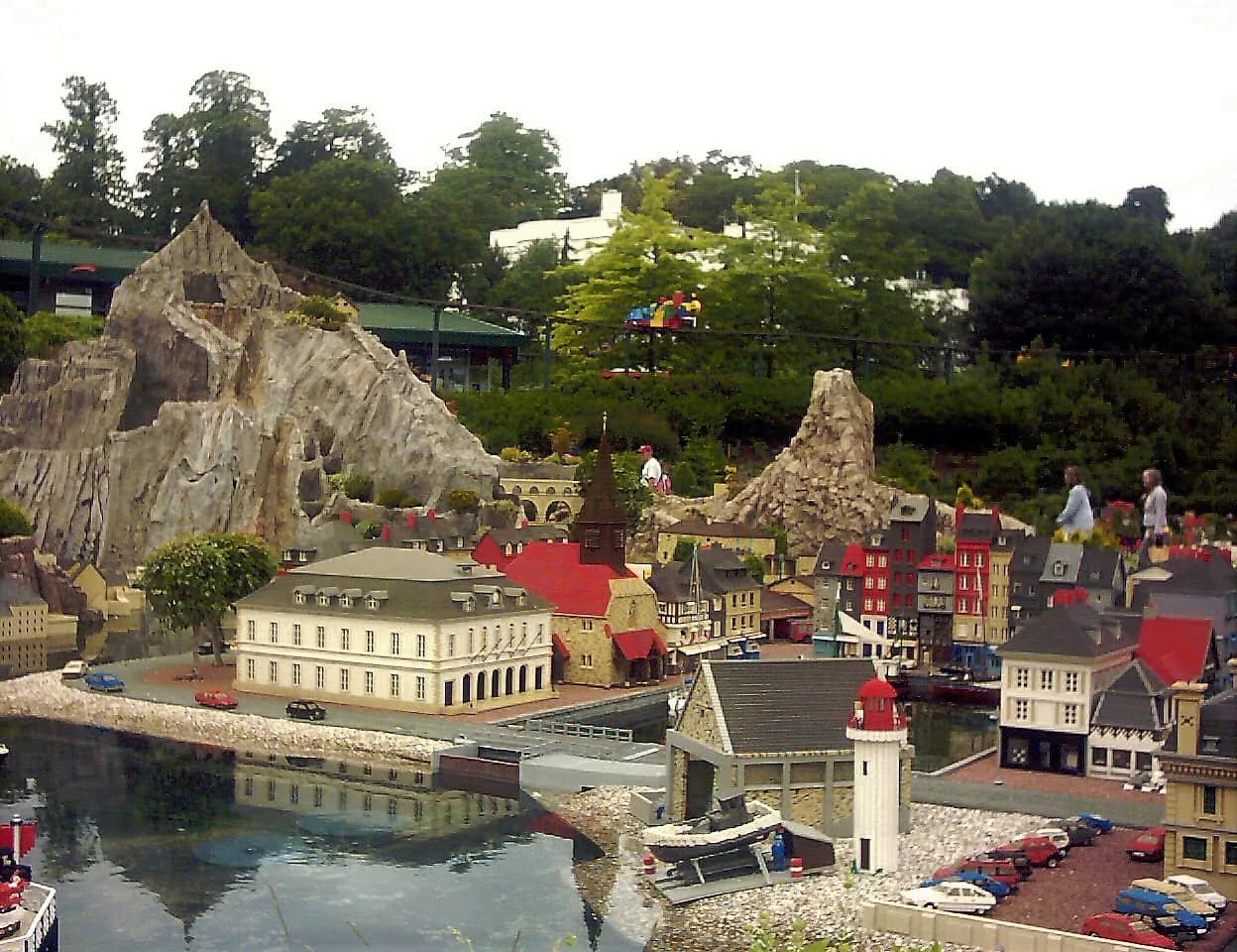 Legoland Windsor Hotels: On-Site vs Nearby Picks