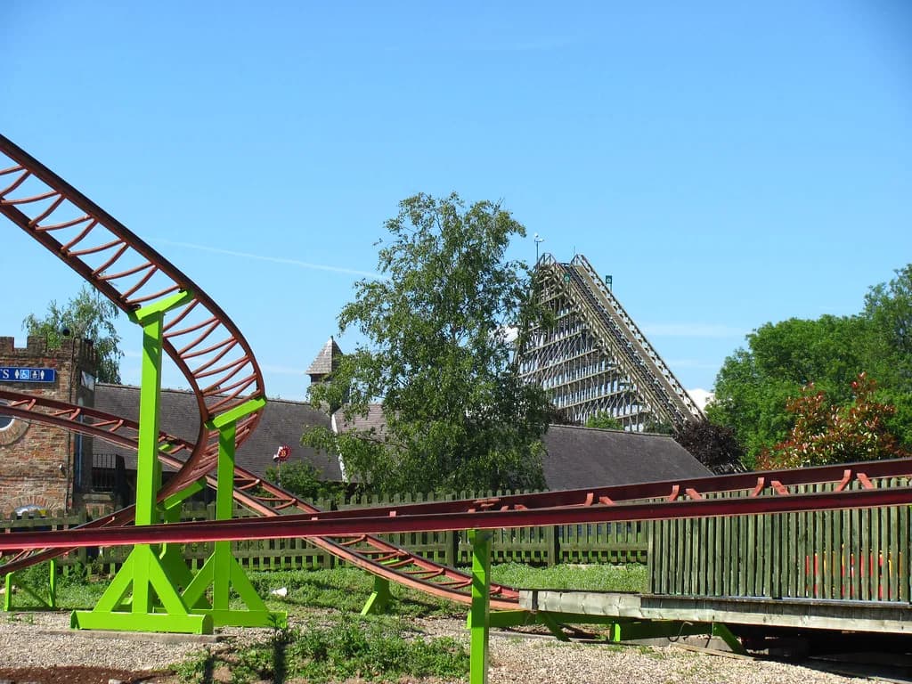 Lightwater Valley Fast Track: Is Queue-Jump Worth It?