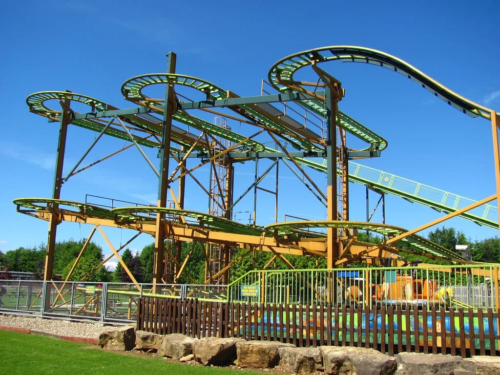 Lightwater Valley Weather: Plan Around Rain, Wind and Heat