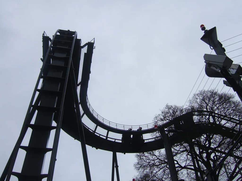 Oblivion at Alton Towers: Drop, Height Limit and Ride Guide