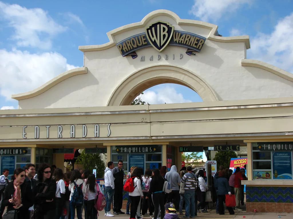 Parque Warner Madrid Hotels: Pick Ticket and Hotel Packages