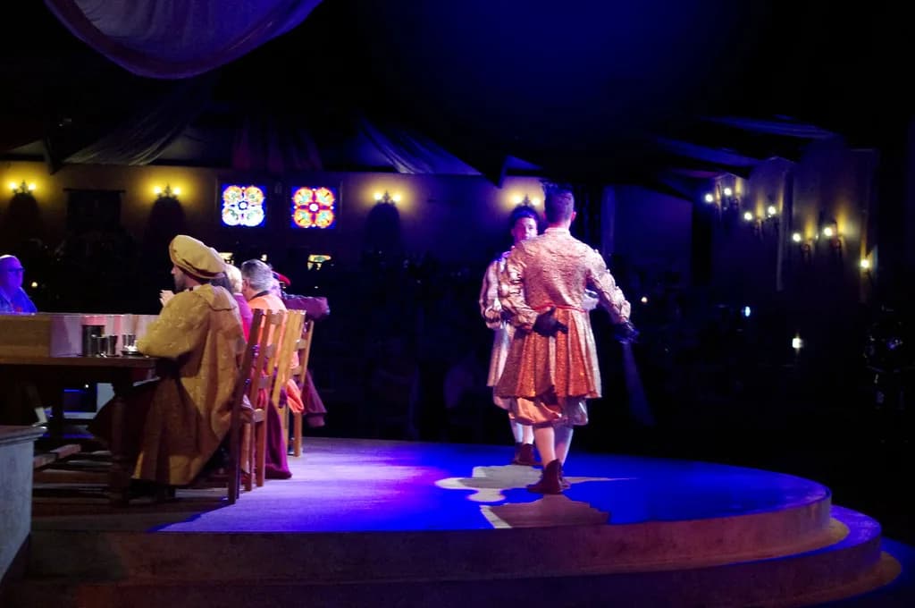 Puy du Fou Food: Restaurants, Menus and Booking Tips