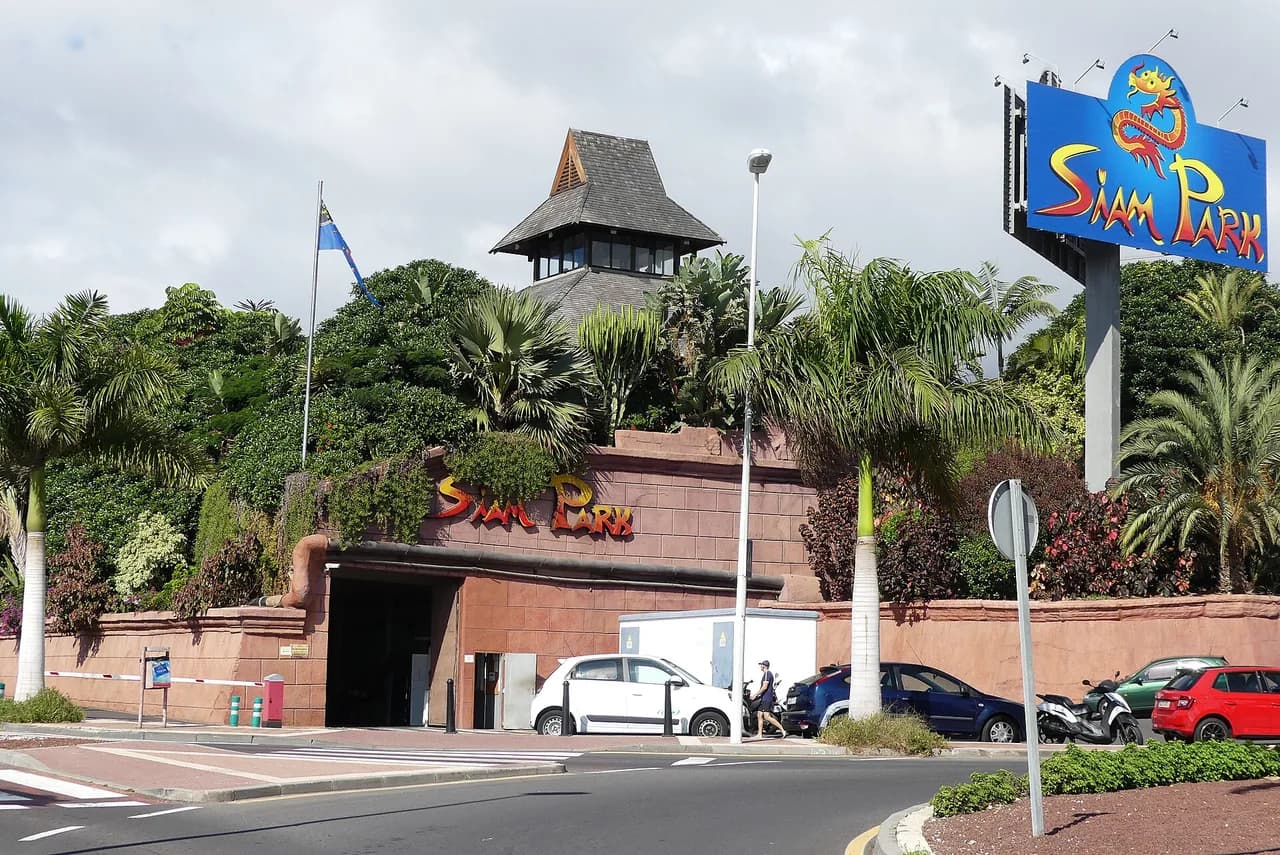 Siam Park Weather: Best Months, Rain Plans and Heat Tips