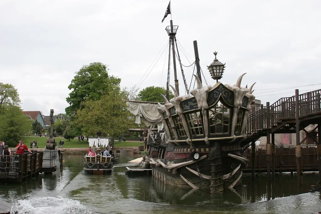 Splash Landings Hotel, Alton Towers: Family Stay Guide