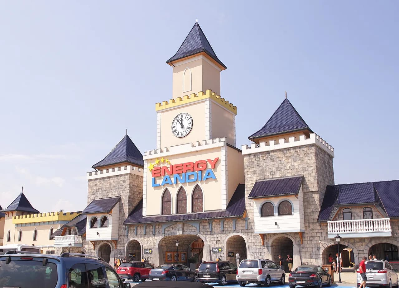 Theme Parks in Poland: Where to Go and Who Each Park Suits