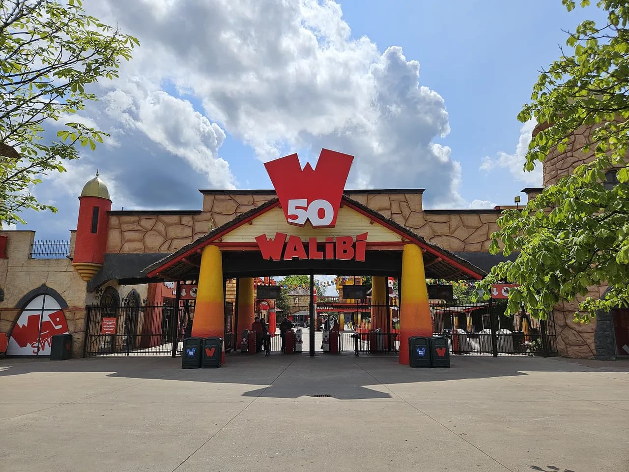 Walibi Belgium Weather: Rain, Wind and Heat Day Plans