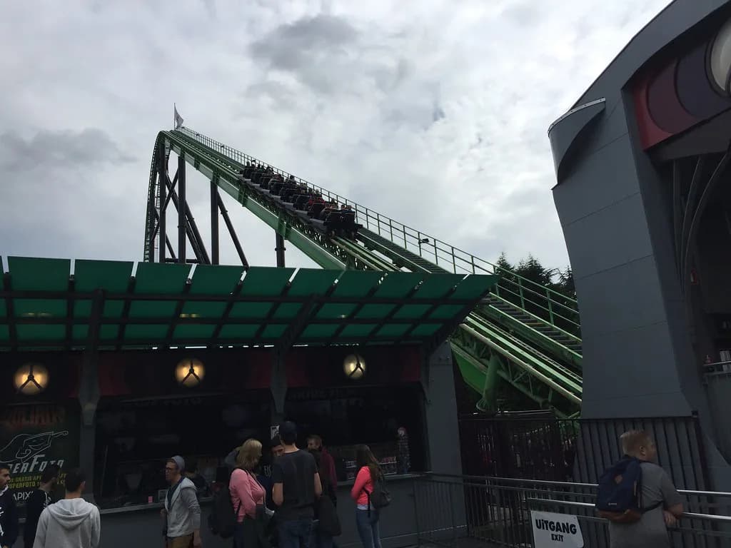 Walibi Holland Queue Times: When to Go and How to Wait Less