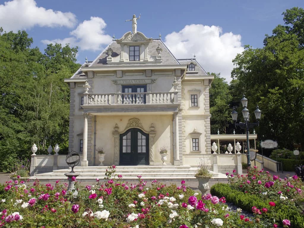 Baron 1898 at Efteling: Ride Guide, Height Limit and Tips