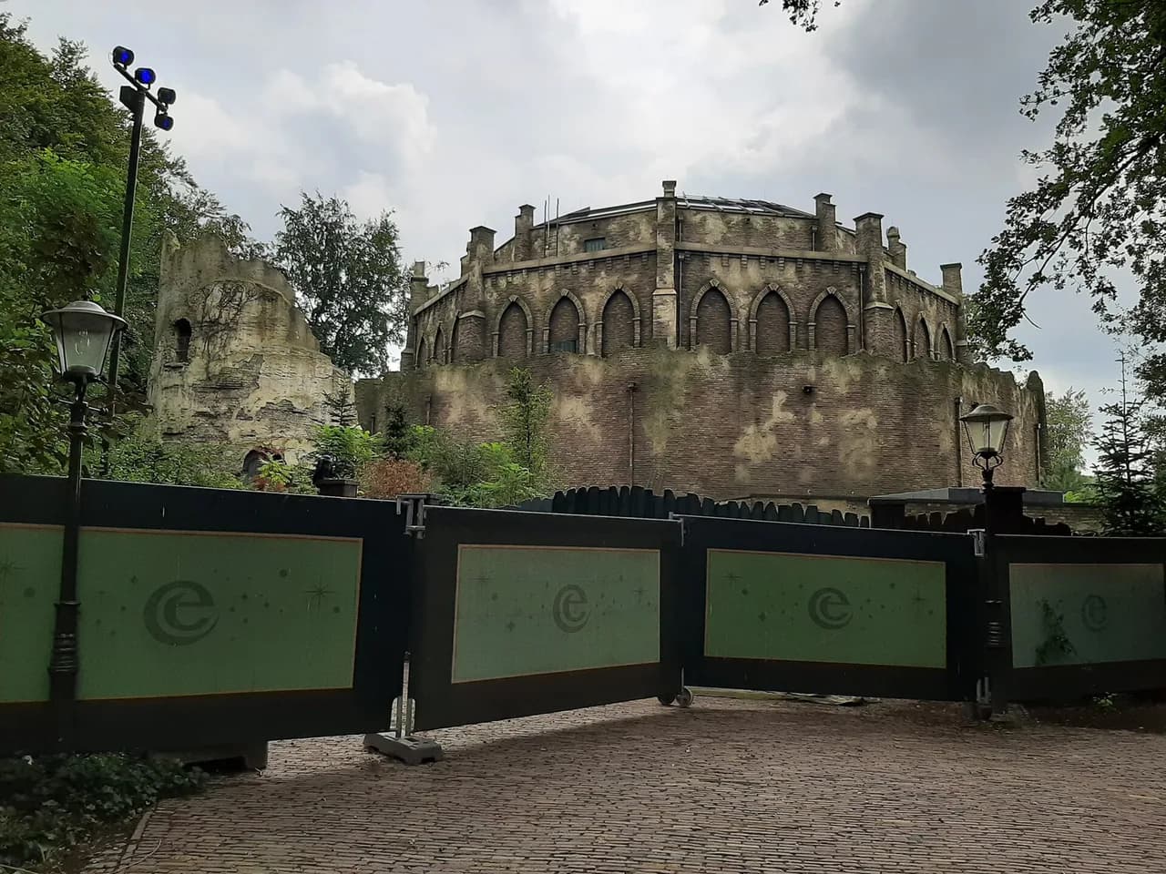 Danse Macabre at Efteling: Ride Guide and What to Expect
