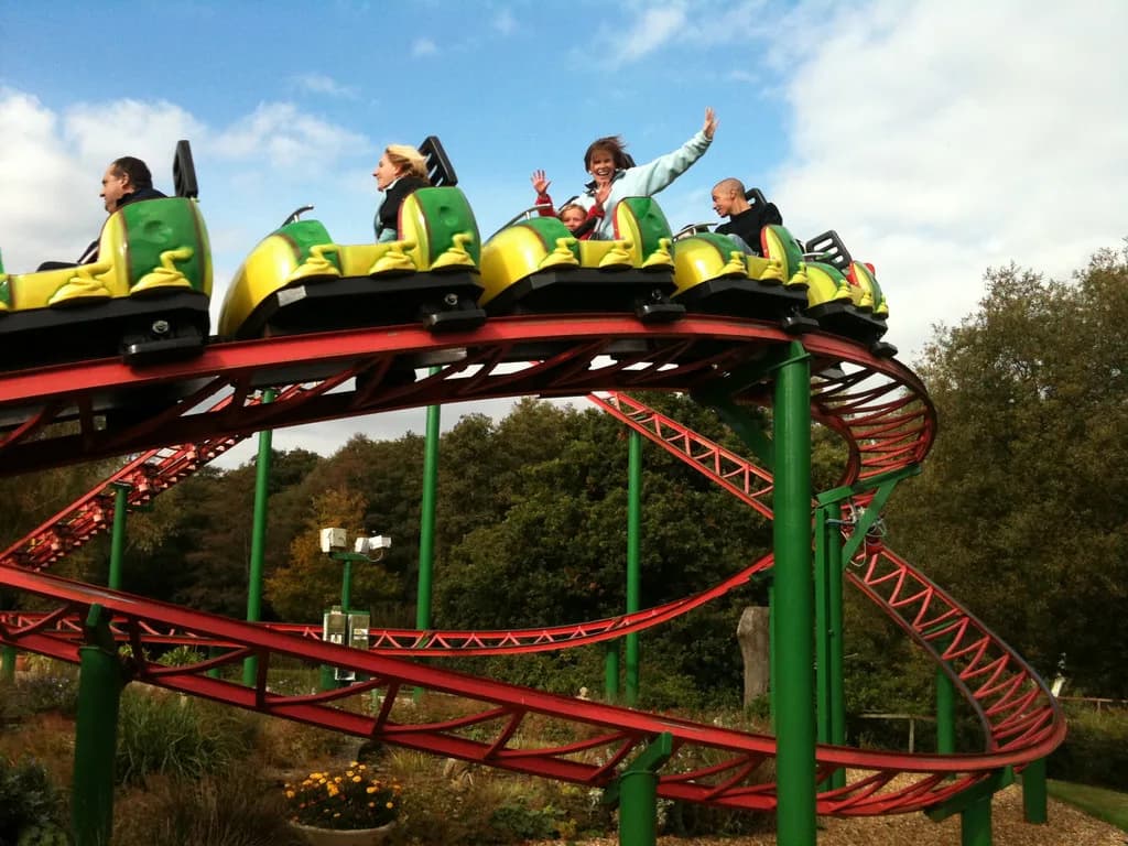 Paultons Park Weather: Plan Around Rain, Wind and Heat
