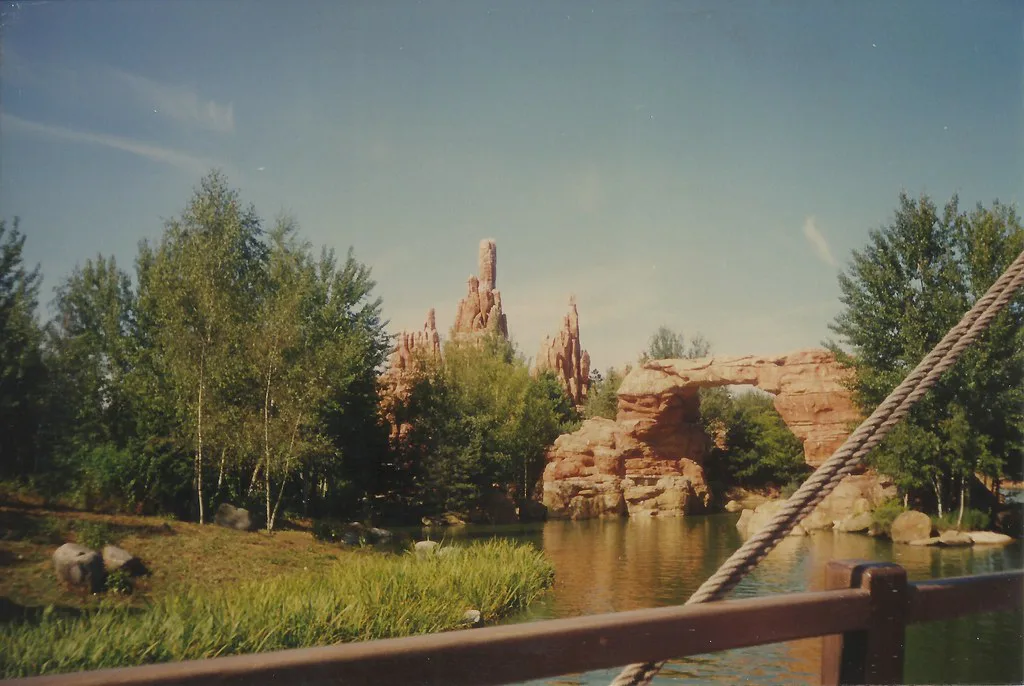 disn-twentyfive, Disneyland Paris