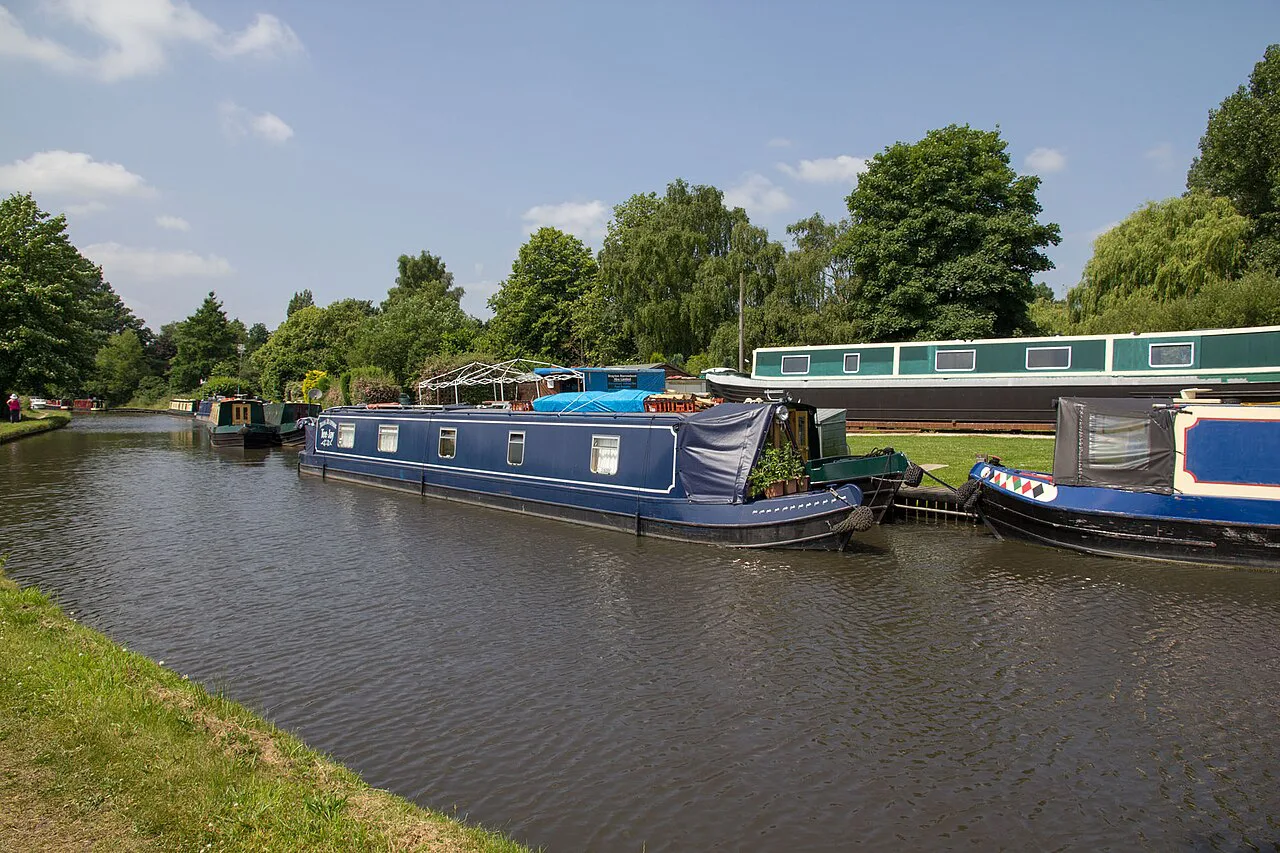 Drayton Narrowboat Hire Ltd, Drayton Manor