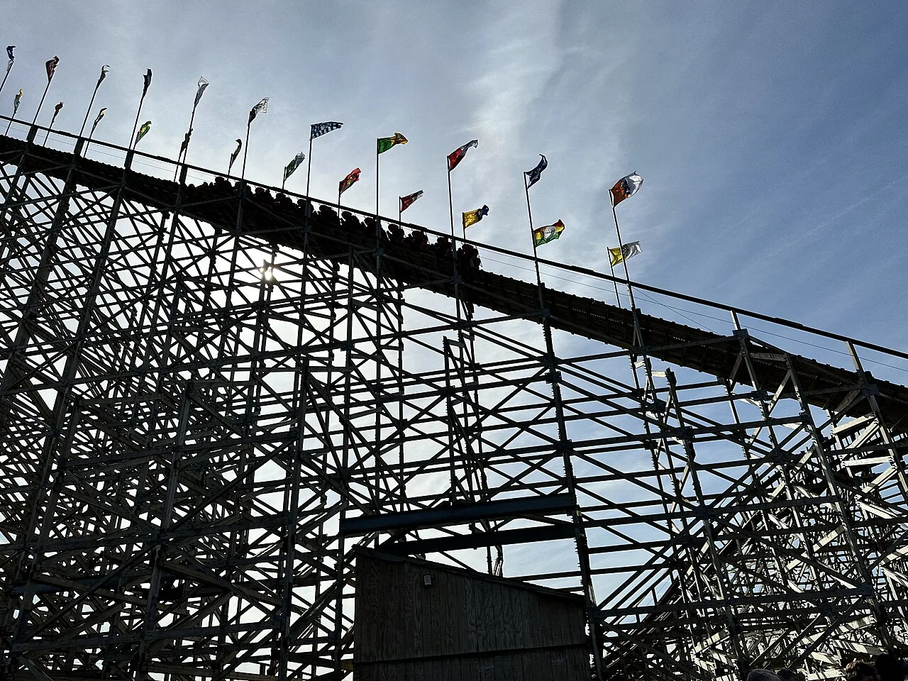 The Cú Chulainn Coaster Emerald Park lift hill backlit