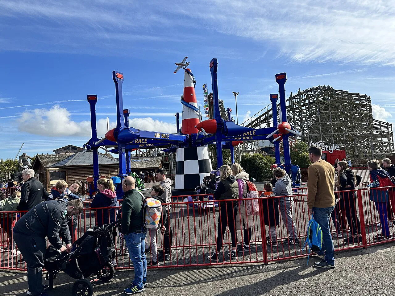 Air Race Emerald Park with queue