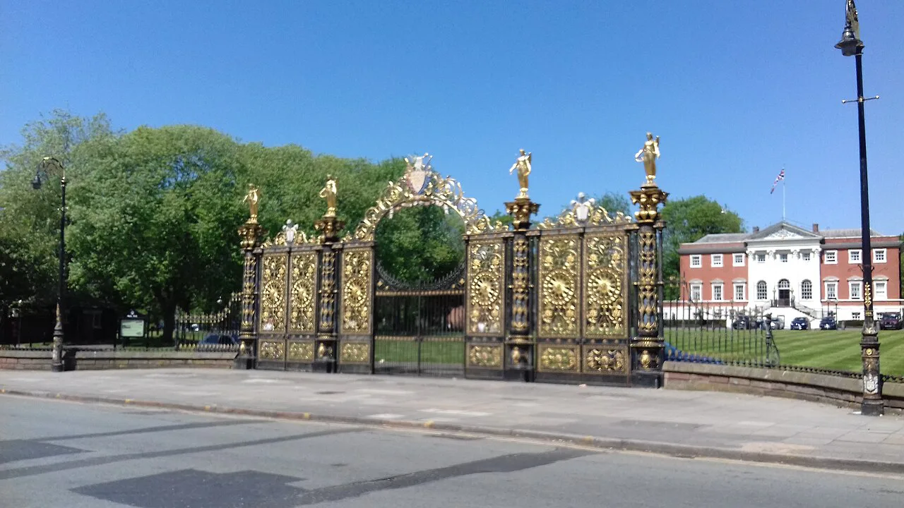 Golden Gates at Warrington Town Hall, Gulliver's World