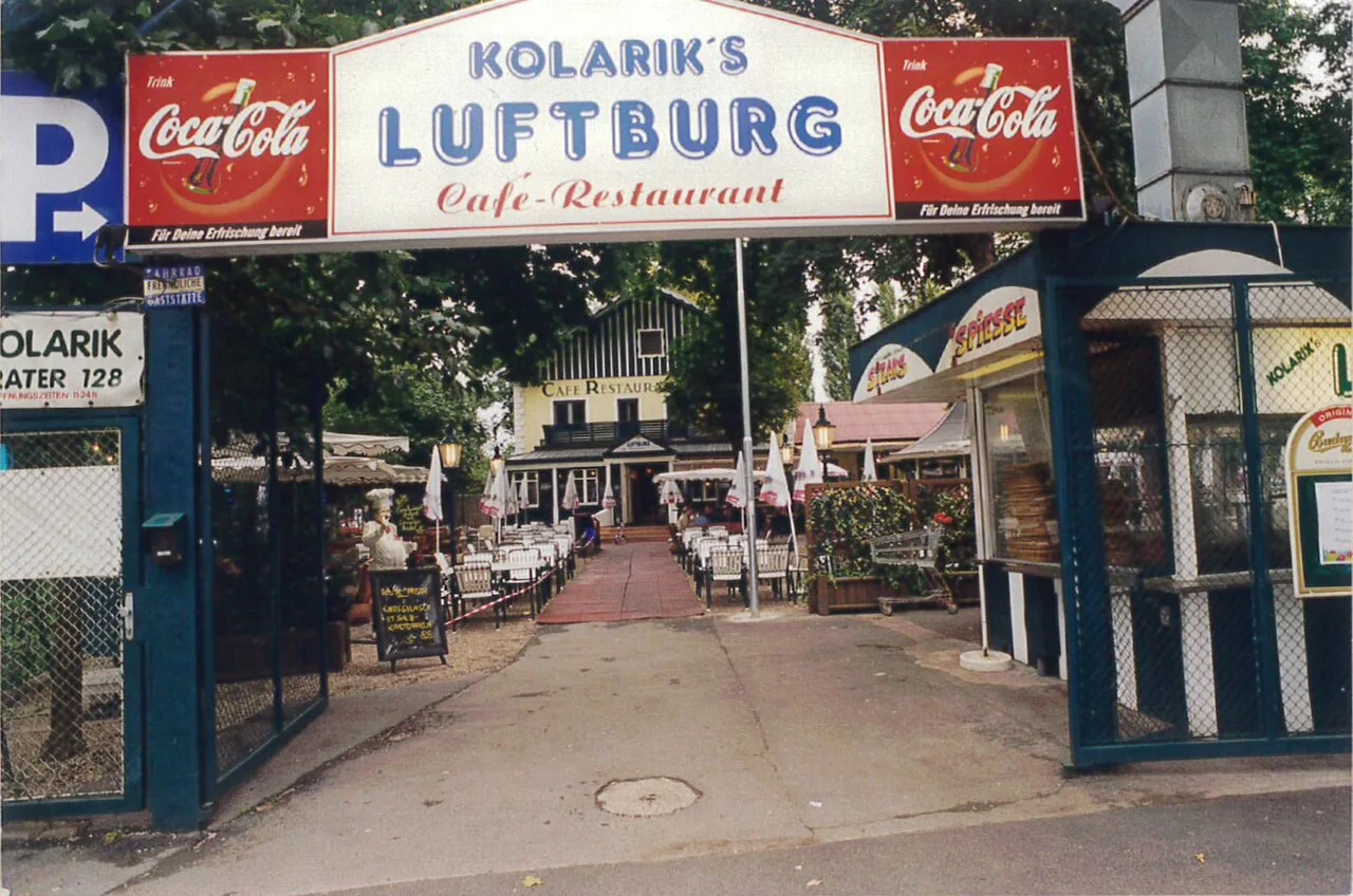 Restaurant Luftburg Kolarik im Prater Frontansicht