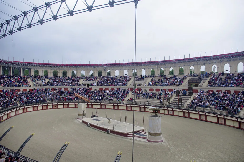 arene puy du fou