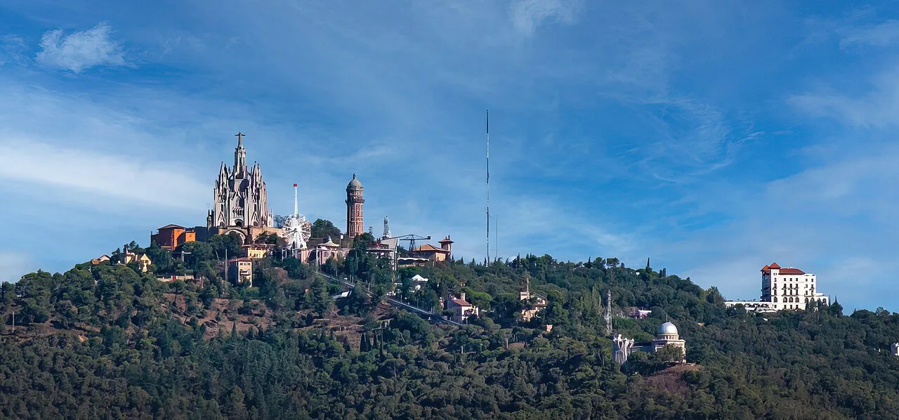 (Barcelona) El Tibidabo, l'observatori Fabra - exposició sud-est