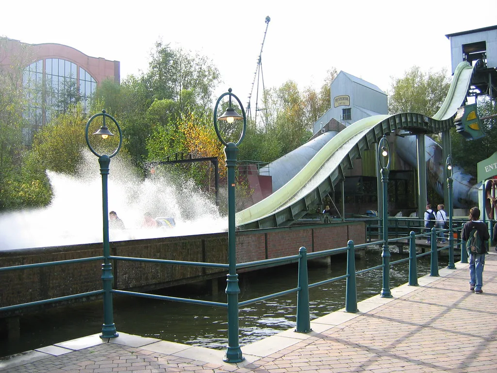 11-49-15 anon Powe, Walibi Belgium
