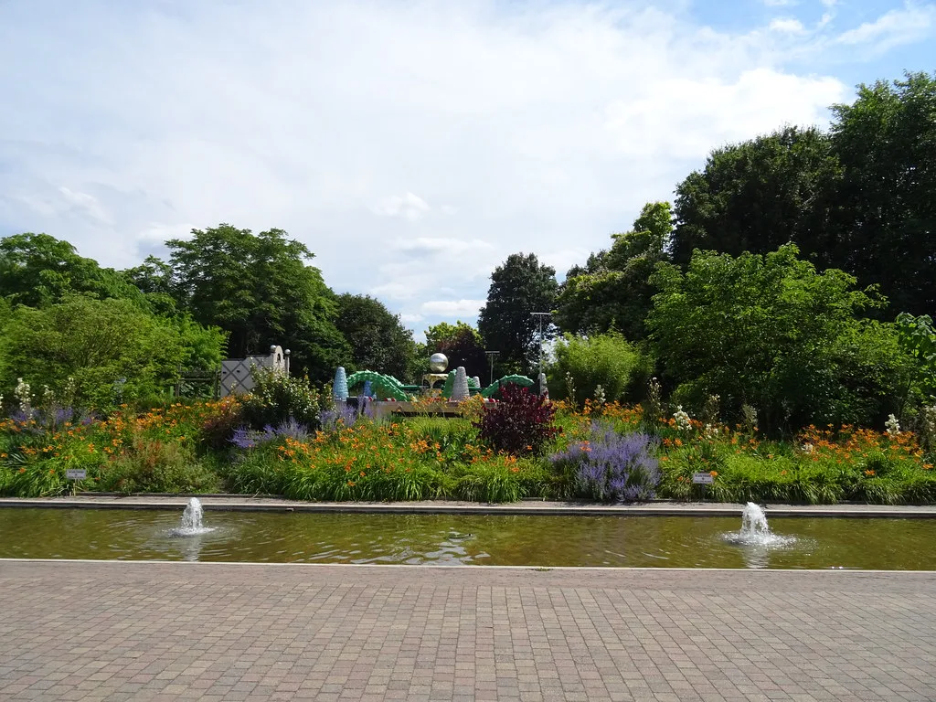 Weinige resten Flevohof, Walibi Holland